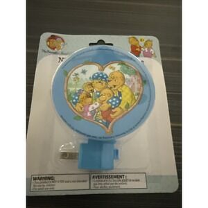 Blue The Berenstain Bears LED Night Light  On/Off Switch NEW In Package